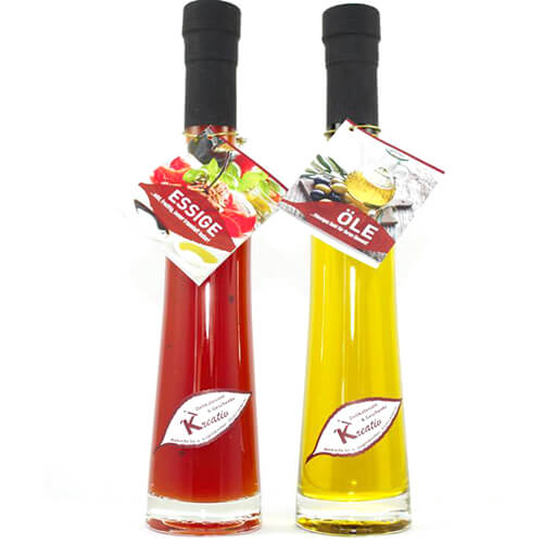 28 Crema di Frutta Tomate mit Basilikum auf Olivenöl